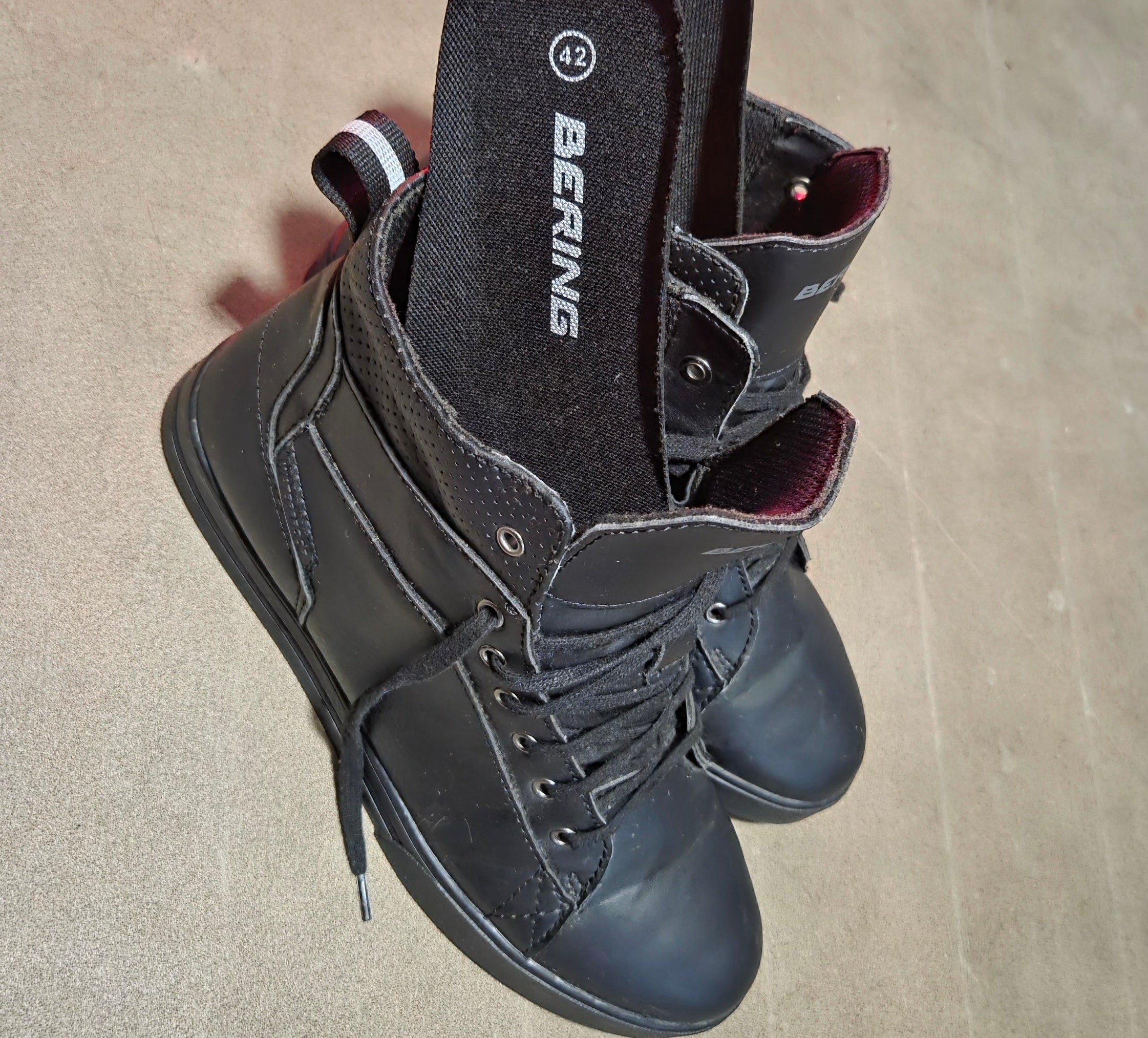 Paire de bottes moto marque BERING homme